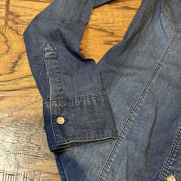 Guess Denim Button Down size XS - Picture 5 of 7